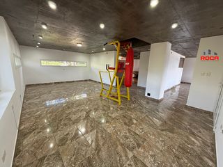 Foto 5 de Casa en venta de 4 dormitorios c/ cochera en Otros Barrios