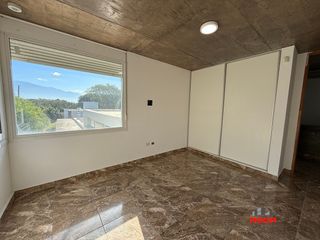 Foto 11 de Casa en venta de 4 dormitorios c/ cochera en Otros Barrios