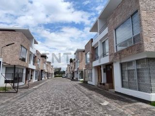 Foto 4 de VENDO CASA INDEPENDIENTE EN LOS CHILLOS