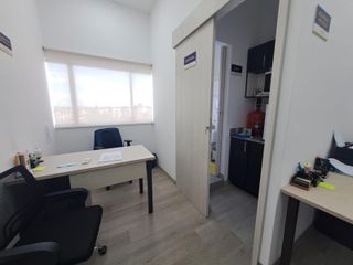 Foto 3 de Alquiler de oficina amoblada en vía a la costa