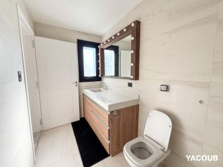 Foto 34 de Casa en venta - 5 Dormitorios 5 Baños - La Plata