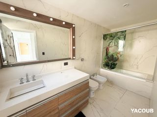 Foto 5 de Casa en venta - 5 Dormitorios 5 Baños - La Plata