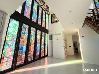 Foto 1 de Casa en venta - 5 Dormitorios 5 Baños - La Plata