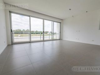 Foto 12 de Casa sobre lote al río con 5 dormitorios en venta   San Juan - Villanueva