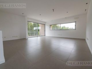 Foto 11 de Casa sobre lote al río con 5 dormitorios en venta   San Juan - Villanueva