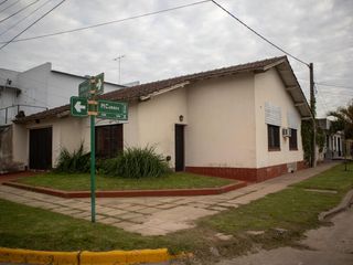 Foto 1 de Casa en venta en Caminos y Arevalo, Lobos