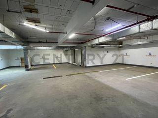 Foto 8 de ¡Oportunidad única para tu negocio! Se Alquila Edificio + Local Comercial en Ate