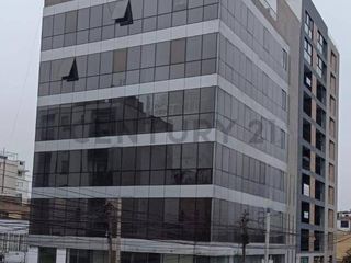 Foto 2 de ¡Oportunidad única para tu negocio! Se Alquila Edificio + Local Comercial en Ate