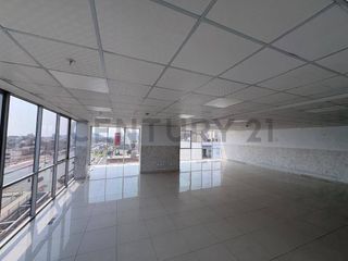 Foto 6 de ¡Oportunidad única para tu negocio! Se Alquila Edificio + Local Comercial en Ate