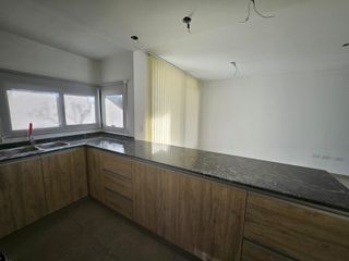 Foto 8 de Departamento en alquiler de 2 dormitorios c/ cochera en 5.ª Sección Residencial Sur