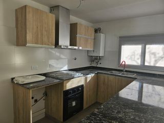 Foto 6 de Departamento en alquiler de 2 dormitorios c/ cochera en 5.ª Sección Residencial Sur