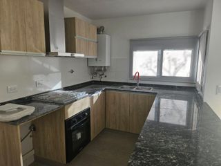 Foto 7 de Departamento en alquiler de 2 dormitorios c/ cochera en 5.ª Sección Residencial Sur