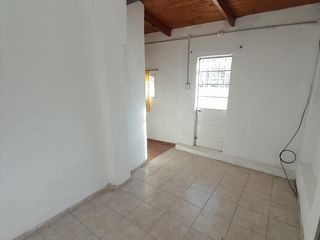 Foto 2 de EXCELENTE MONOAMBIENTE