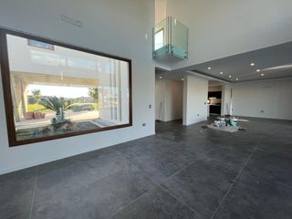 Foto 5 de Casa en Venta a la laguna en Virazon Nordelta Tigre