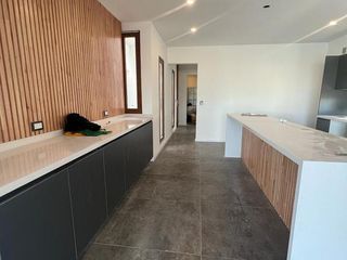 Foto 7 de Casa en Venta a la laguna en Virazon Nordelta Tigre