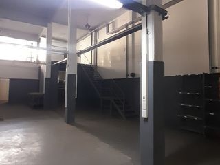 Foto 3 de Depósito con oficinas en venta