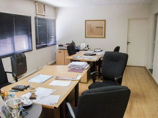 Foto 13 de Depósito con oficinas en venta