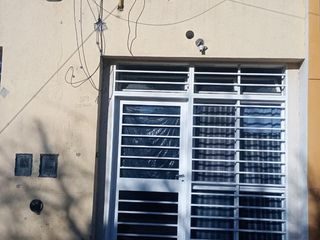 Foto 1 de DEPTO EN ALQUILER EN CALLE SOLARES AL 500