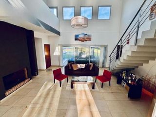 Foto 5 de Casa en venta - 4 Dormitorios 4 Baños - La Plata