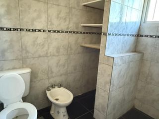 Foto 5 de Casa en venta de 2 dormitorios c/ cochera en Los Horneros