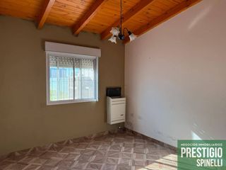 Foto 4 de Casa en venta de 2 dormitorios c/ cochera en Los Horneros
