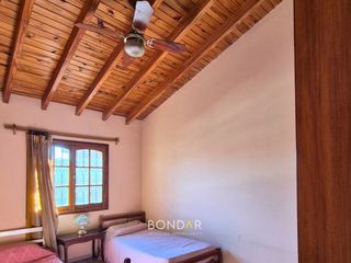 Foto 10 de DUPLEX EN VENTA DORREGO- APTO CREDITO- 4 Dorm/ 3 Baños/ Cochera