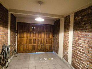 Foto 16 de DUPLEX EN VENTA DORREGO- APTO CREDITO- 4 Dorm/ 3 Baños/ Cochera
