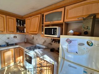 Foto 5 de DUPLEX EN VENTA DORREGO- APTO CREDITO- 4 Dorm/ 3 Baños/ Cochera
