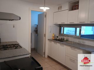 Foto 4 de Departamento en alquiler de 2 dormitorios c/ cochera en Centro