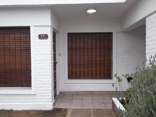 Foto 1 de Casa en  ALQUILER, Villa Allende CENTRO