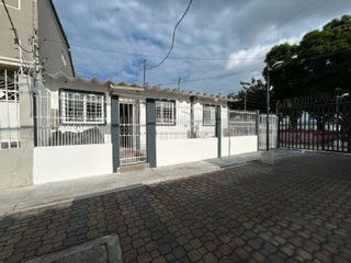 Foto 2 de Casa en  Venta Cdla, Ietel  Norte de Guayaquil  JoeG