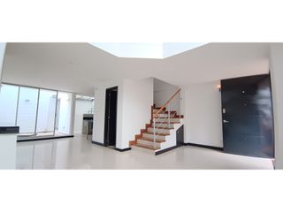 Foto 1 de Casa en Conjunto cerrado Cota ARRIENDO $ 2.700.000