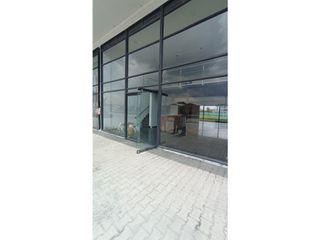 Foto 12 de Local Comercial vía Bogotá Siberia, 173 m2 Vendo