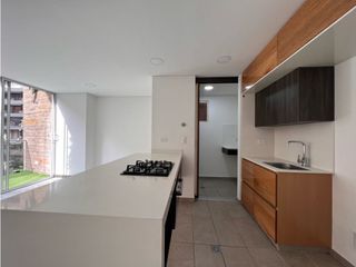 Foto 8 de APARTAMENTO EN ARRIENDO EN LAURELES SANTA TERESITA