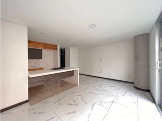 Foto 2 de APARTAMENTO EN ARRIENDO EN LAURELES SANTA TERESITA