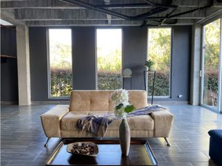 Foto 1 de HERMOSA CASA ENVIGADO LOMAA DEL ESCOBERO PARTE ALTA