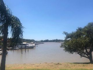Foto 11 de Venta Casa con  Al Rio en Barrio Náutico San Juan Villanueva