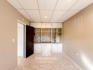 Foto 5 de IMPECABLE CASA EN PH DE 3 AMB A LA CALLE