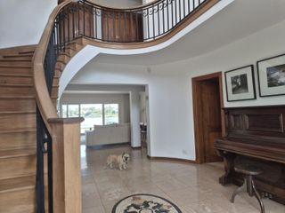 Foto 21 de Importante Casa estilo Frances en Alquiler en Santa Barbara