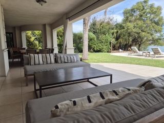 Foto 10 de Importante Casa estilo Frances en Alquiler en Santa Barbara