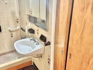 Foto 4 de ALQUILO OFICINA ZONA CHAUVIN CHALET ESTILO MARPLATENSE