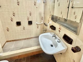 Foto 5 de ALQUILO OFICINA ZONA CHAUVIN CHALET ESTILO MARPLATENSE