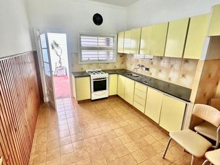 Foto 3 de ALQUILO OFICINA ZONA CHAUVIN CHALET ESTILO MARPLATENSE
