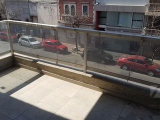 Foto 3 de Piso de oficinas en alquiler de 120m2 en zona Plaza Colón