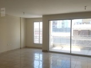 Foto 2 de Piso de oficinas en alquiler de 120m2 en zona Plaza Colón