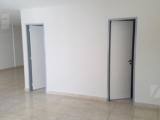 Foto 6 de Piso de oficinas en alquiler de 120m2 en zona Plaza Colón
