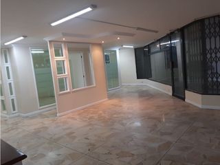 Foto 2 de 12 De Octubre, Local Comercial en Renta, 150m2, 4 Ambientes