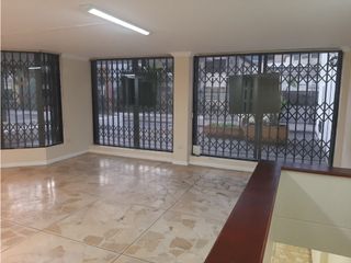 Foto 13 de 12 De Octubre, Local Comercial en Renta, 150m2, 4 Ambientes