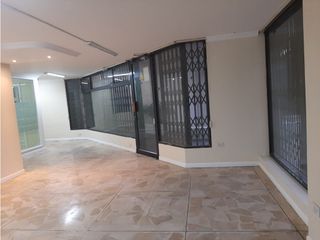 Foto 8 de 12 De Octubre, Local Comercial en Renta, 150m2, 4 Ambientes