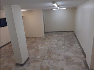 Foto 5 de 12 De Octubre, Local Comercial en Renta, 150m2, 4 Ambientes